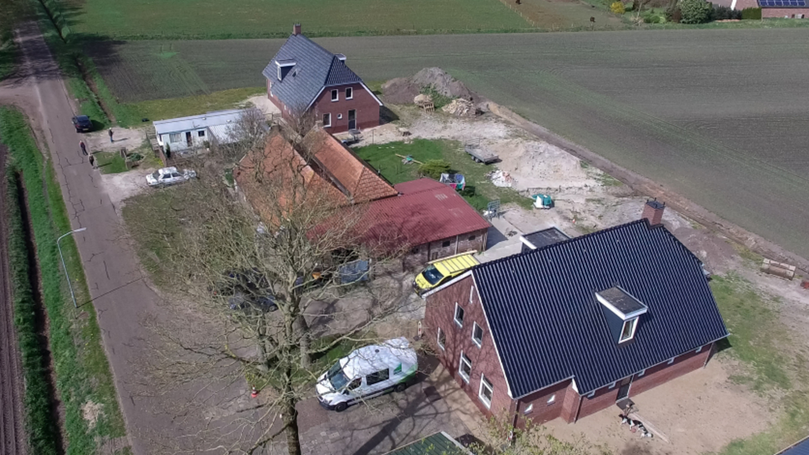 Twee vrijstaande woningen in Gieterveen